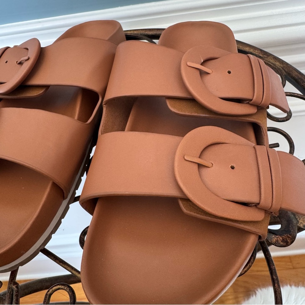 Time and Tru NEW Dressy Footbed Slide Slip On Sandals in Cognac. Size 6 - Picture 4 of 12